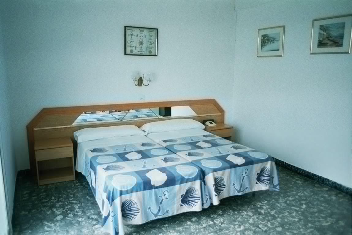 Hotel Fragata Calella Extérieur photo