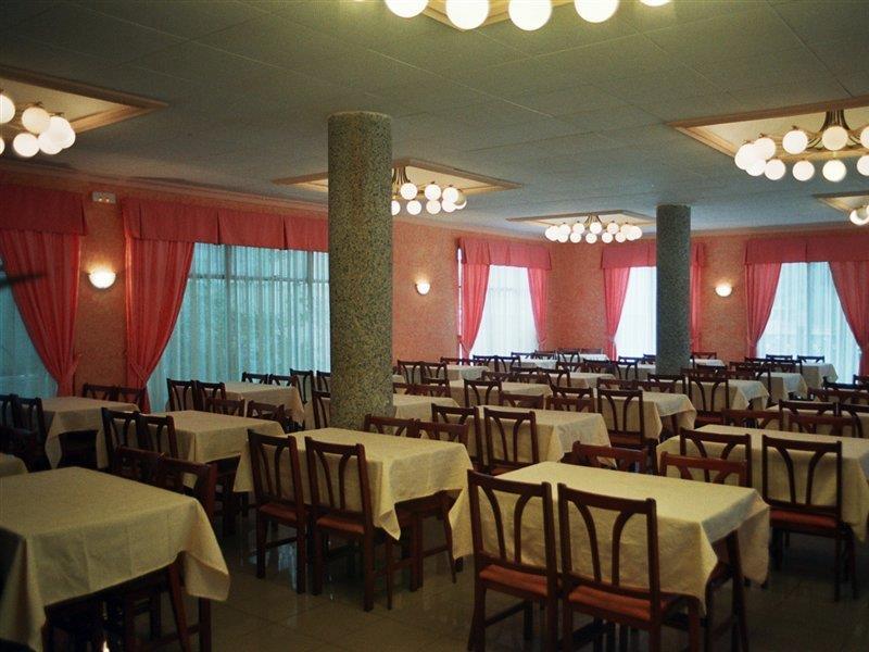 Hotel Fragata Calella Extérieur photo