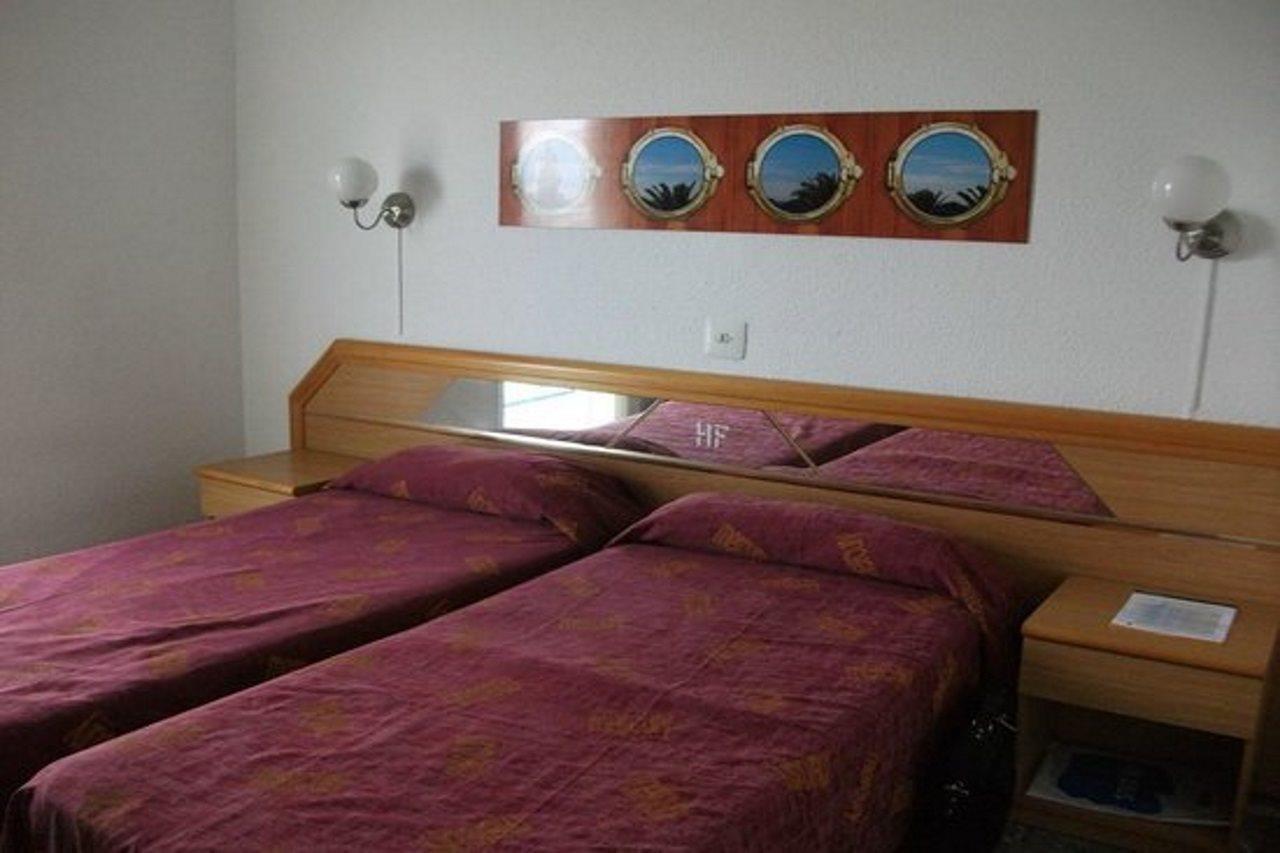 Hotel Fragata Calella Extérieur photo